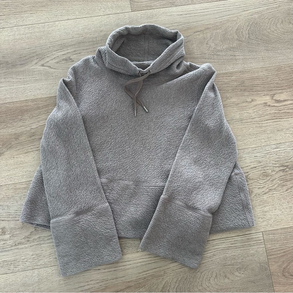 Lululemon retreat yourself pullover